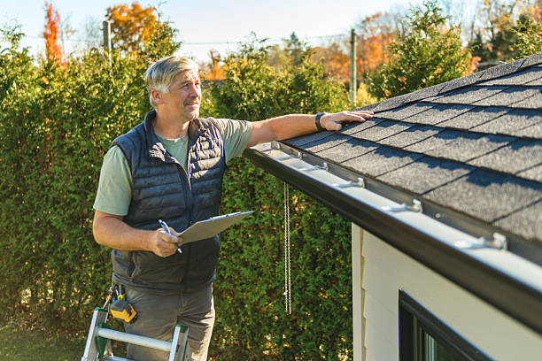 Professional Metal Roofing technician working in Nappanee, IN